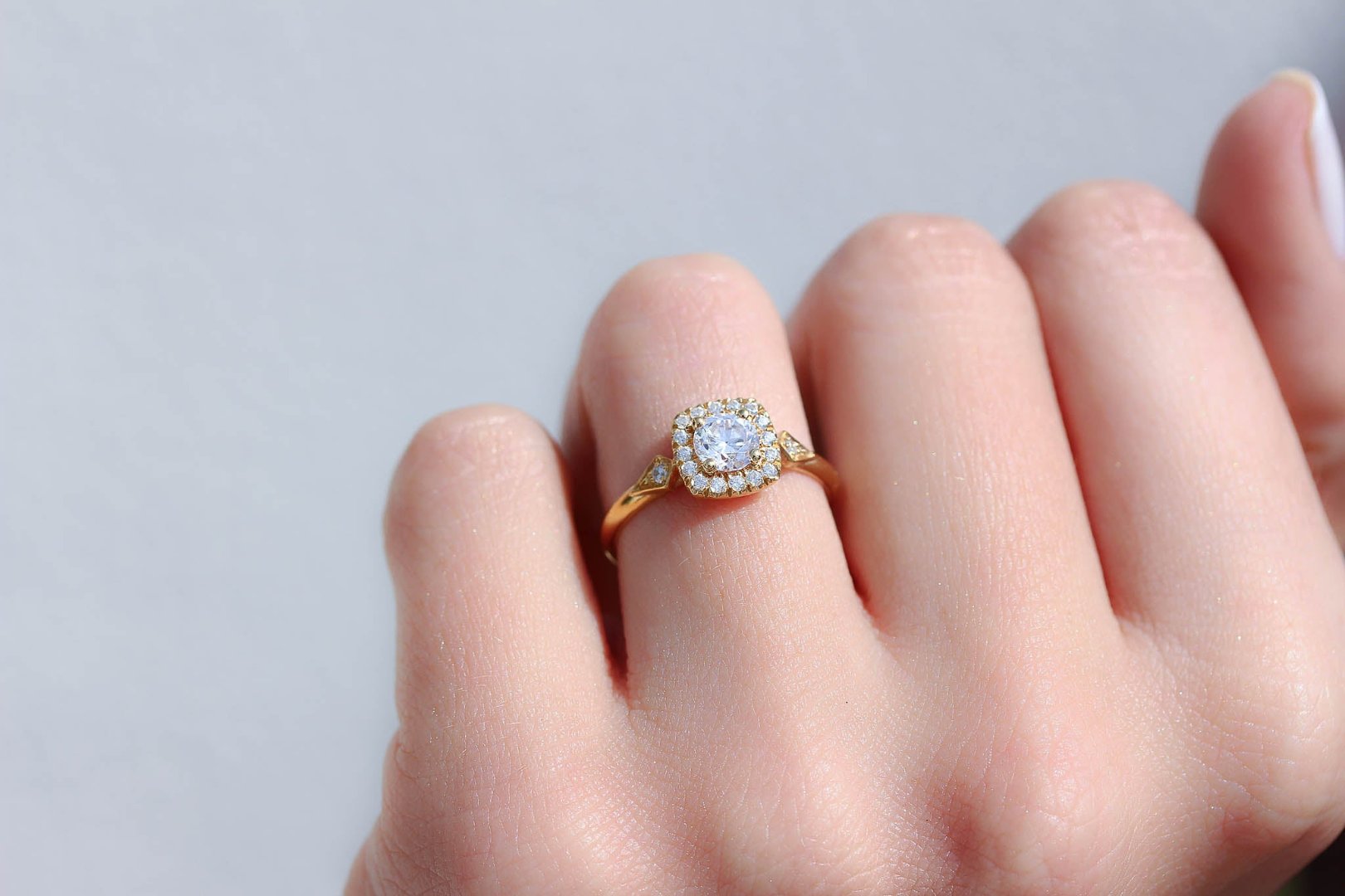 Koor Engagement Ring with a Round Cut Diamond and Halo