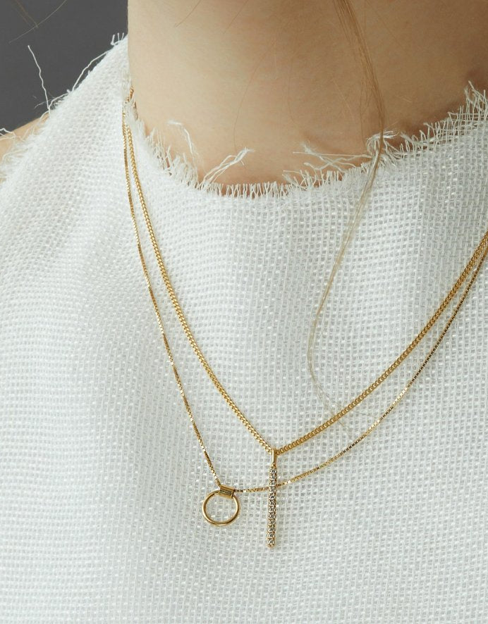One Line Diamond Bar Necklace