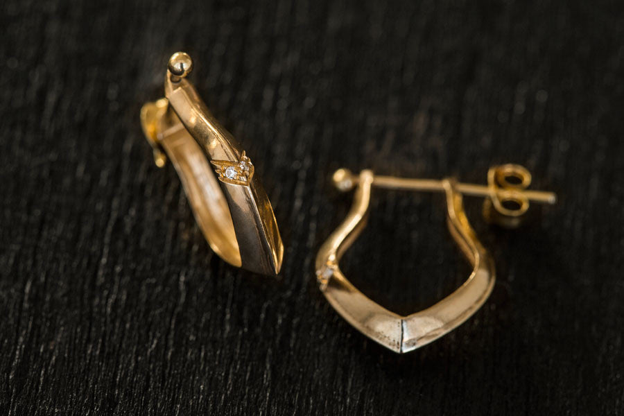 Gypsy Patent Gold Earrings With Diamonds