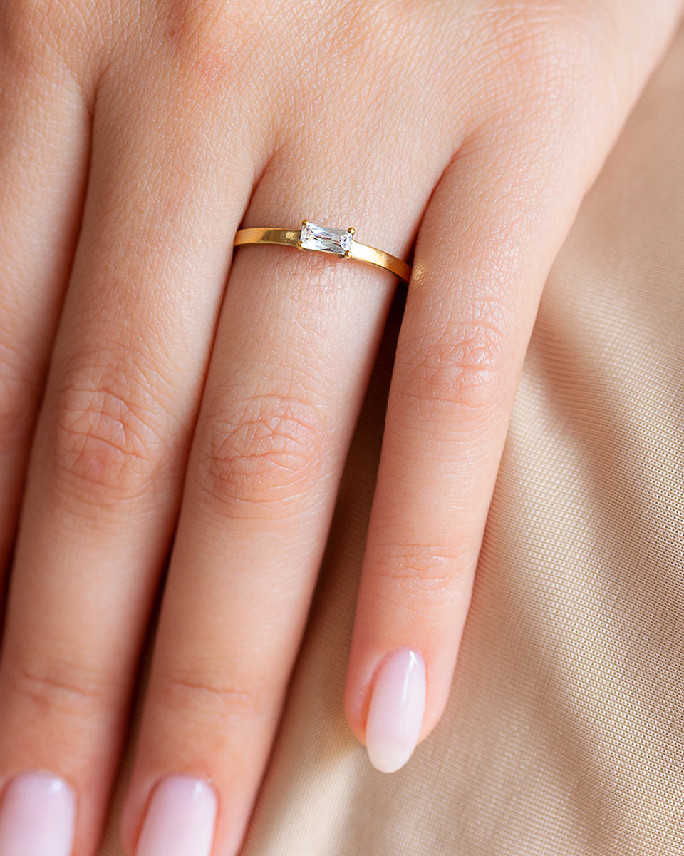 French Diamond Ring with Baguette Cut Diamond